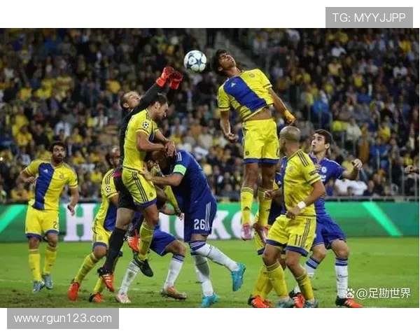 里昂对阵尼斯托利索领衔出战