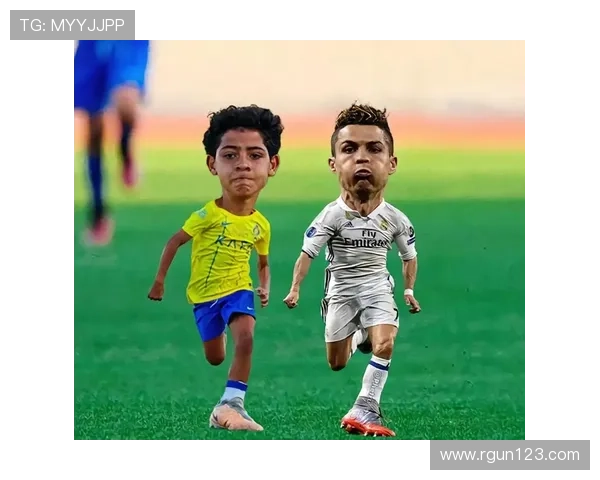 迷你罗试训皇马C罗七号再传承 迷你罗试训皇马C罗七号再传承