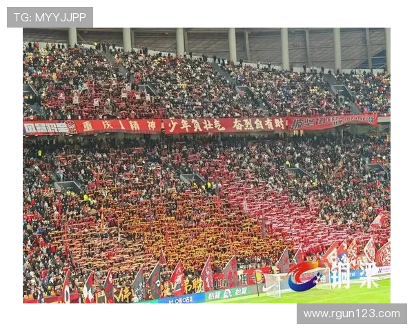 铜梁龙2-0新鹏城登顶 余望陈纯新破门