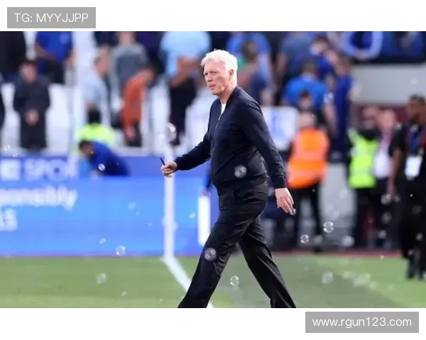 西汉姆主帅对点球判罚感到担忧 称赞莫耶斯遗产